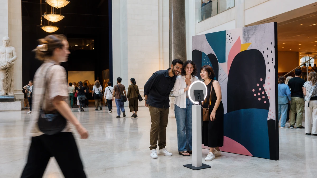 Best Photo Booth for Museums, Zoos & Aquariums
